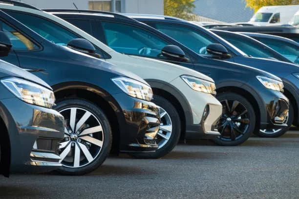 Pakistan Auto Policy Hits IMF Roadblock Over Controversial EV Tax Break